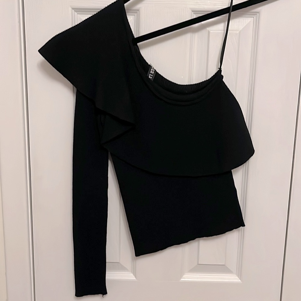 Design Lab black one sleeve ribbed sweater - Picture 1 of 3